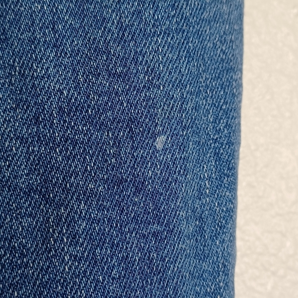 ASOS Design Distressed Mom Jeans - Picture 11 of 11